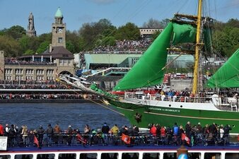 Das Wasserprogramm beim 826. Hafengeburtstag Hamburg 2015