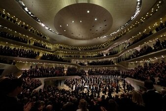 Das Eröffnungskonzert im Großen Saal der Elbphilharmonie gelang nahezu perfekt.