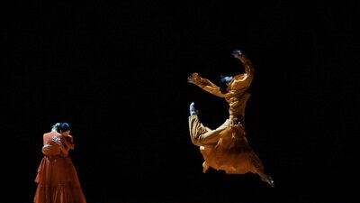 Slow Burn Tanzszene Bild